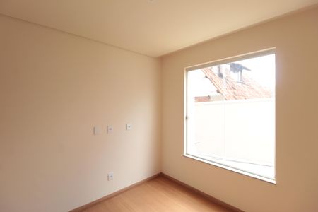 Casa à venda com 130m², 3 quartos e 3 vagasSemi-Suíte 2