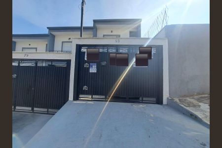 Casa à venda com 72m², 2 quartos e 1 vaga Casa à venda com 72m², 2 quartos e 1 vagaFachada