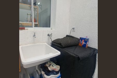 Casa à venda com 72m², 2 quartos e 1 vaga Casa à venda com 72m², 2 quartos e 1 vagaÁrea de Serviço