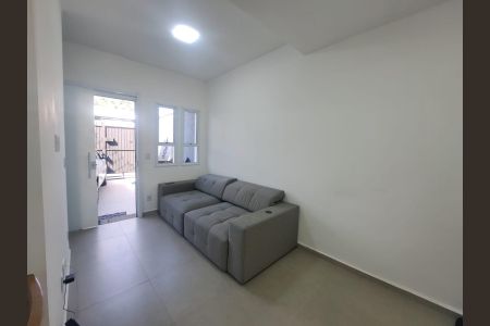 Sala de casa à venda com 2 quartos, 72m² em Umuarama, Osasco