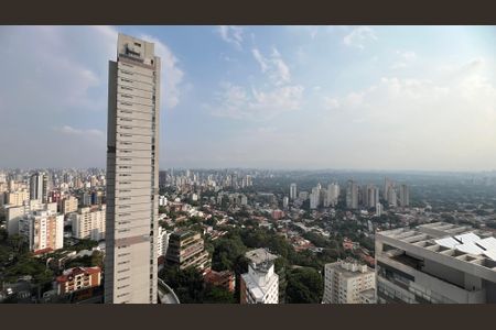 Apartamento à venda com 195m², 4 quartos e 3 vagas Apartamento à venda com 195m², 4 quartos e 3 vagasVista da Varanda
