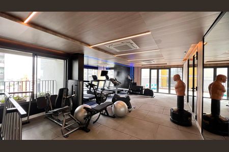 Apartamento à venda com 195m², 4 quartos e 3 vagas Apartamento à venda com 195m², 4 quartos e 3 vagasÁrea comum - Academia