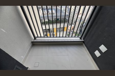 Apartamento à venda com 195m², 4 quartos e 3 vagas Apartamento à venda com 195m², 4 quartos e 3 vagasSacada