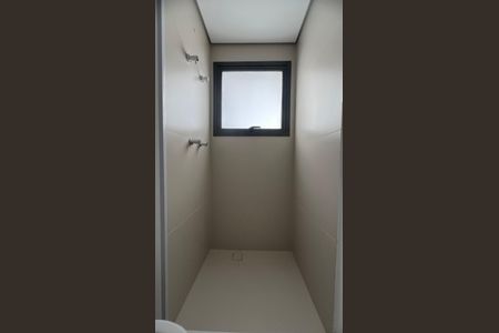 Apartamento à venda com 195m², 4 quartos e 3 vagas Apartamento à venda com 195m², 4 quartos e 3 vagasBanheiro da Suíte 1