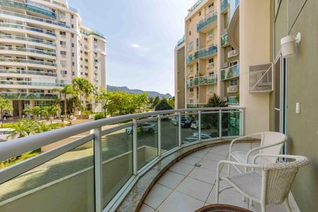 Apartamento à venda com 99m², 1 quarto e 2 vagasVaranda