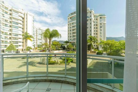 Apartamento à venda com 99m², 1 quarto e 2 vagasVaranda