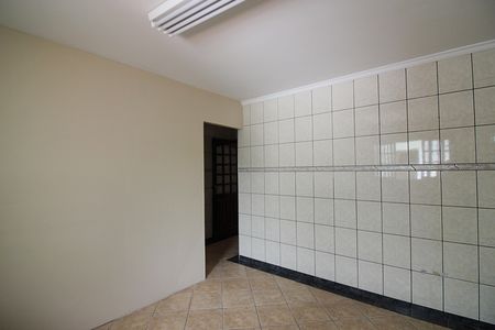 Casa para alugar com 212m², 2 quartos e 2 vagasCozinha