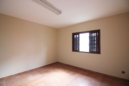 Casa para alugar com 212m², 2 quartos e 2 vagasQuarto 1