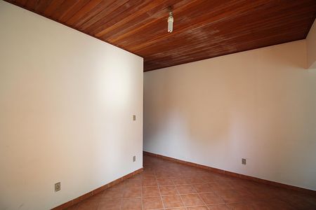 Casa para alugar com 212m², 2 quartos e 2 vagasSala/Quarto Edícula