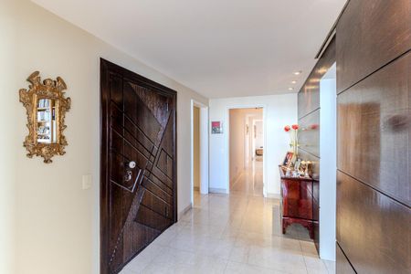 Apartamento para alugar com 326m², 3 quartos e 3 vagasHall de Entrada