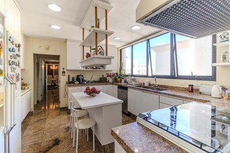 Apartamento para alugar com 326m², 3 quartos e 3 vagasCozinha