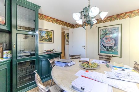 Apartamento para alugar com 326m², 3 quartos e 3 vagasCopa