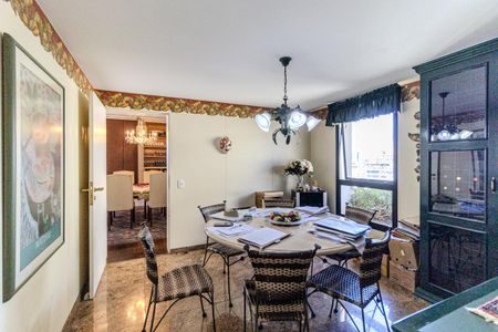 Apartamento para alugar com 326m², 3 quartos e 3 vagasCopa