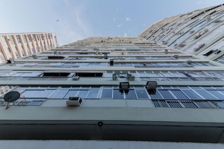 Apartamento à venda com 70m², 2 quartos e sem vaga Apartamento à venda com 70m², 2 quartos e sem vagaFachada do Prédio