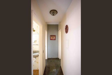 Apartamento à venda com 64m², 2 quartos e 1 vagaCorredor