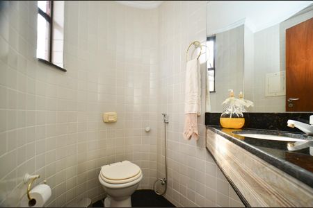 Apartamento à venda com 330m², 4 quartos e 4 vagasLavabo social 2