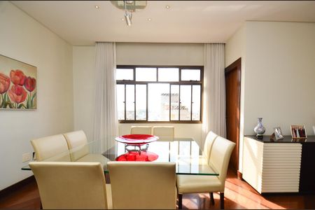 Apartamento à venda com 330m², 4 quartos e 4 vagasSala de jantar