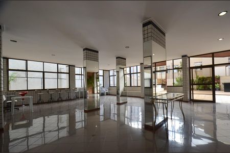 Apartamento à venda com 330m², 4 quartos e 4 vagasÁrea comum - Salão de festas