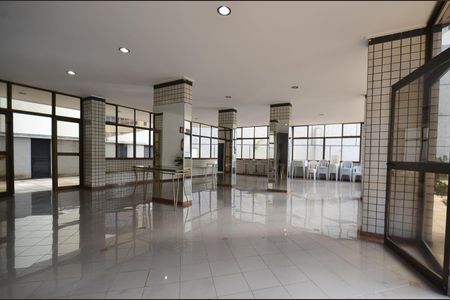 Apartamento à venda com 330m², 4 quartos e 4 vagasÁrea comum - Salão de festas