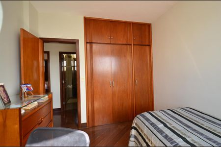 Apartamento à venda com 330m², 4 quartos e 4 vagasQuarto 3