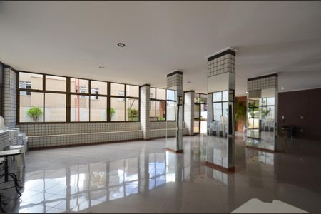 Apartamento à venda com 330m², 4 quartos e 4 vagasÁrea comum - Salão de festas