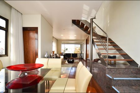 Apartamento à venda com 330m², 4 quartos e 4 vagasSala de jantar