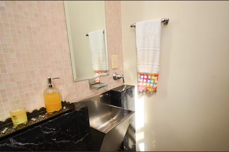 Apartamento à venda com 330m², 4 quartos e 4 vagasLavabo social