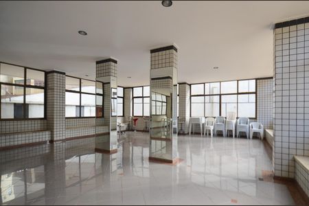 Apartamento à venda com 330m², 4 quartos e 4 vagasÁrea comum - Salão de festas