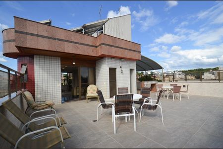 Apartamento à venda com 330m², 4 quartos e 4 vagasCobertura