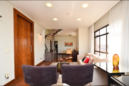 Apartamento à venda com 330m², 4 quartos e 4 vagasSala de estar