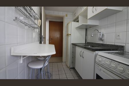 Apartamento à venda com 41m², 1 quarto e 1 vagaCozinha - Armários