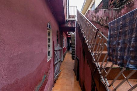 Casa à venda com 150m², 4 quartos e 1 vaga Casa à venda com 150m², 4 quartos e 1 vagaCorredor externo