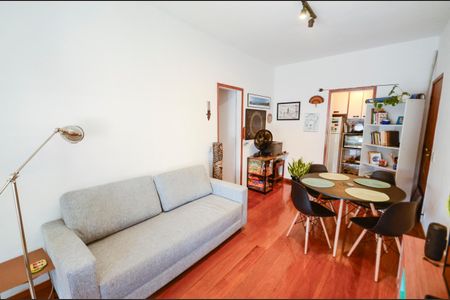 Apartamento à venda com 90m², 2 quartos e 1 vagaSala