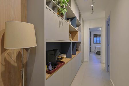 Apartamento à venda com 69m², 2 quartos e 2 vagasCorredor