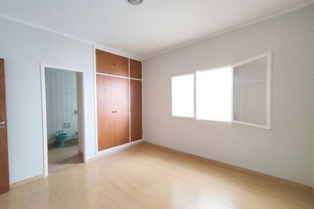 Casa à venda com 388m², 5 quartos e 14 vagas Casa à venda com 388m², 5 quartos e 14 vagasQuarto Suíte