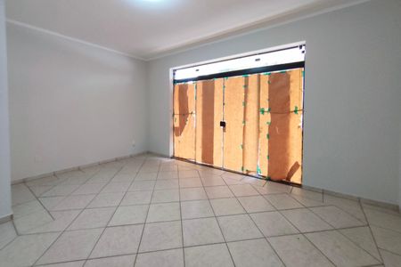 Casa à venda com 388m², 5 quartos e 14 vagas Casa à venda com 388m², 5 quartos e 14 vagasSala de Estar