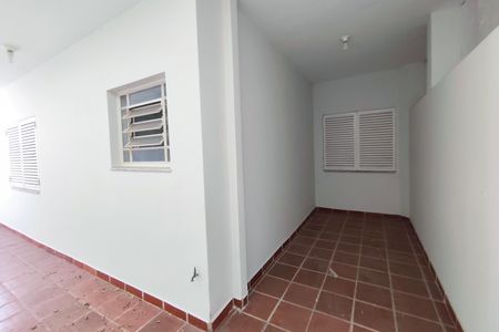 Casa à venda com 388m², 5 quartos e 14 vagas Casa à venda com 388m², 5 quartos e 14 vagasQuintal