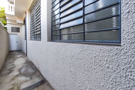 Casa à venda com 388m², 5 quartos e 14 vagas Casa à venda com 388m², 5 quartos e 14 vagasCorredor