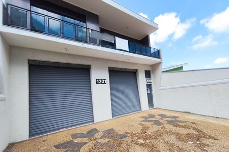 Casa à venda com 388m², 5 quartos e 14 vagas Casa à venda com 388m², 5 quartos e 14 vagasFachada