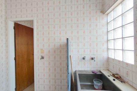 Casa à venda com 388m², 5 quartos e 14 vagas Casa à venda com 388m², 5 quartos e 14 vagasÁrea de Serviço