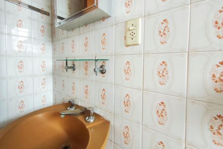 Casa à venda com 388m², 5 quartos e 14 vagas Casa à venda com 388m², 5 quartos e 14 vagasBanheiro de serviço