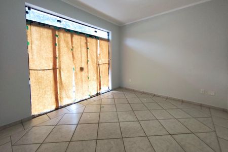 Casa à venda com 388m², 5 quartos e 14 vagas Casa à venda com 388m², 5 quartos e 14 vagasSala de TV/Quarto 1