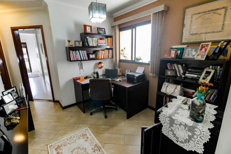 Apartamento à venda com 197m², 3 quartos e 3 vagasEscritório