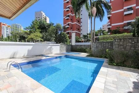 Apartamento à venda com 197m², 3 quartos e 3 vagasÁrea comum - Piscina