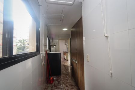Apartamento para alugar com 203m², 3 quartos e 4 vagas Apartamento para alugar com 203m², 3 quartos e 4 vagasÁrea de Serviço