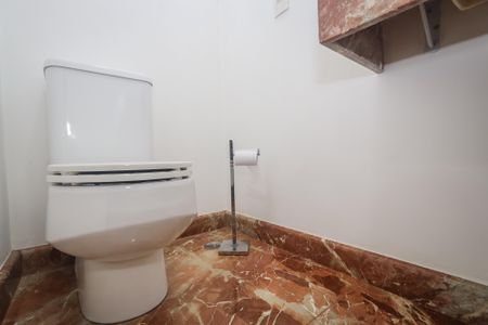 Apartamento para alugar com 203m², 3 quartos e 4 vagas Apartamento para alugar com 203m², 3 quartos e 4 vagasLavabo