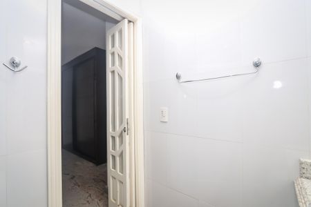 Apartamento para alugar com 203m², 3 quartos e 4 vagas Apartamento para alugar com 203m², 3 quartos e 4 vagasBanheiro da Suíte 2
