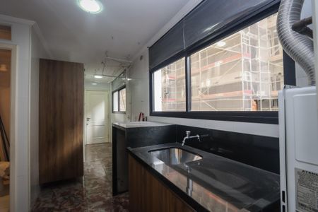 Apartamento para alugar com 203m², 3 quartos e 4 vagas Apartamento para alugar com 203m², 3 quartos e 4 vagasÁrea de Serviço