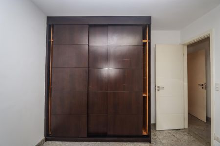Apartamento para alugar com 203m², 3 quartos e 4 vagas Apartamento para alugar com 203m², 3 quartos e 4 vagasSuíte 2
