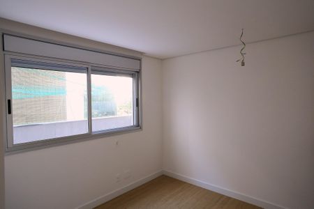 Apartamento à venda com 100m², 2 quartos e 2 vagasSuíte 2
